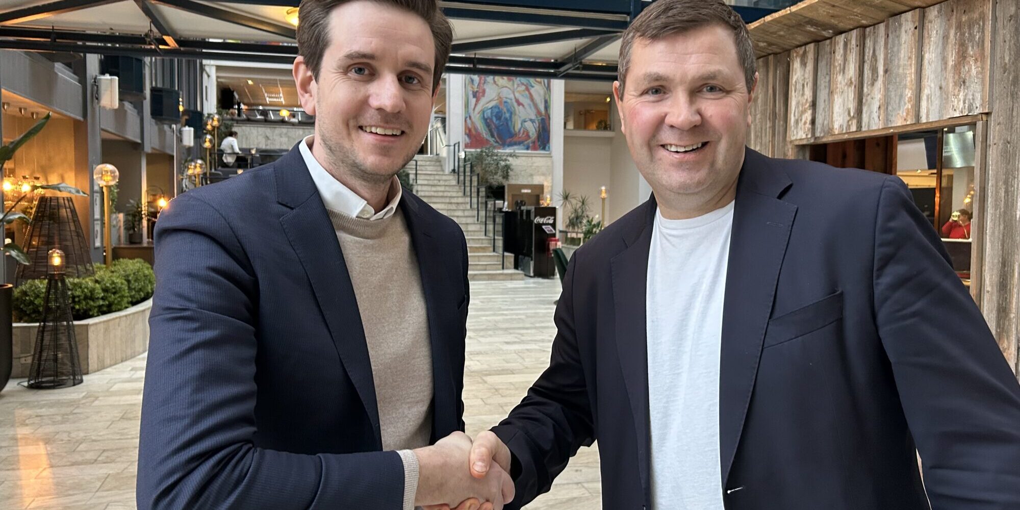 Daglig leder i Trøndelag Europakontor, Håvard Tangvik (t.v.) sammen med daglig leder i Proneo, Christian Wee.