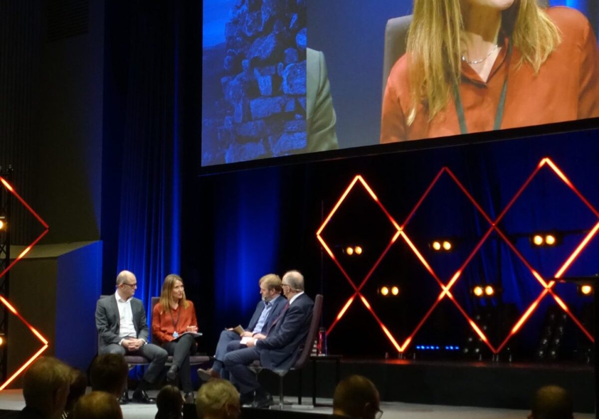 .heidi-paneldebatt .heidi-paneldebatt