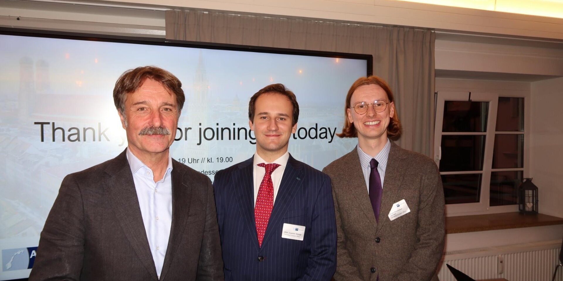 F.v. leder i Norsk-Tysk Handelskammer Michael Kern, Ulrik Stange (NiT) og Jesper Hommefoss Johnsen (TEO). Foto: Thor Axel Straume